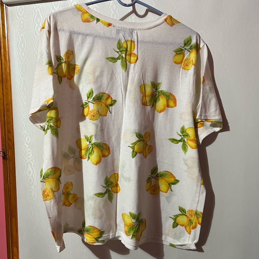 Lemon tshirt
